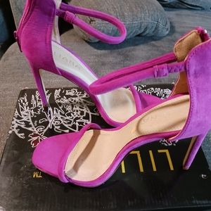 Liliana Angelica heels